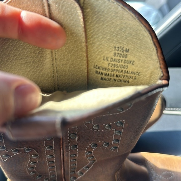 FRYE Logo Studded Leather Cowgirl Western Boot 13.5 Lil’ Daisy Duke girls - Picture 3 of 3